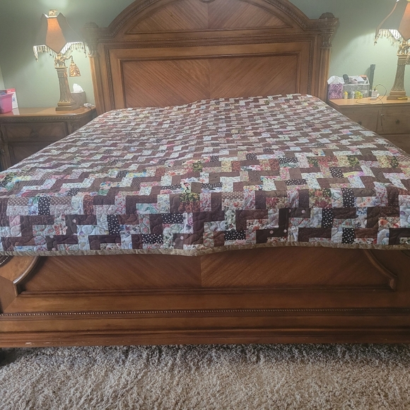 Quilted Patchwork Blanket Comforter HomeMade "Dream Big" Brown-Tan 97.5' x 85.5' - Picture 10 of 10